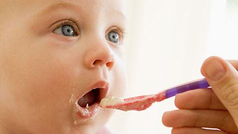 Introdução de alimentos sólidos