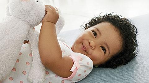 Etapas de desenvolvimento do meu bebé com 16 meses - Desenvolvimento social e emocional